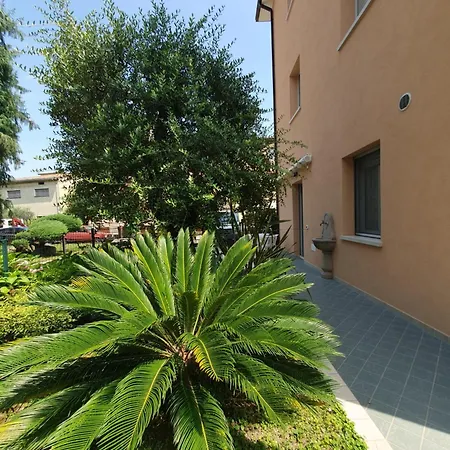 Appartamento A Lovely Little House Salò